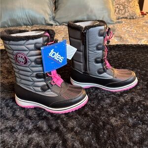 Totes Kids' Gray and Pink Snow Boots